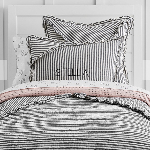 Emily And Meritt Bedding